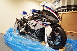 “Đập thùng” siêu môtô BMW HP4 Race giá hơn 2 tỷ đồng